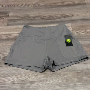 Gray Athletic Shorts with Elastic Waistband and Fitted Style
